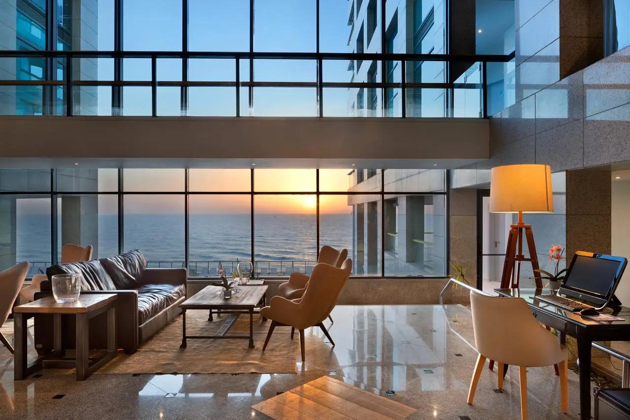 Okeanos Suites