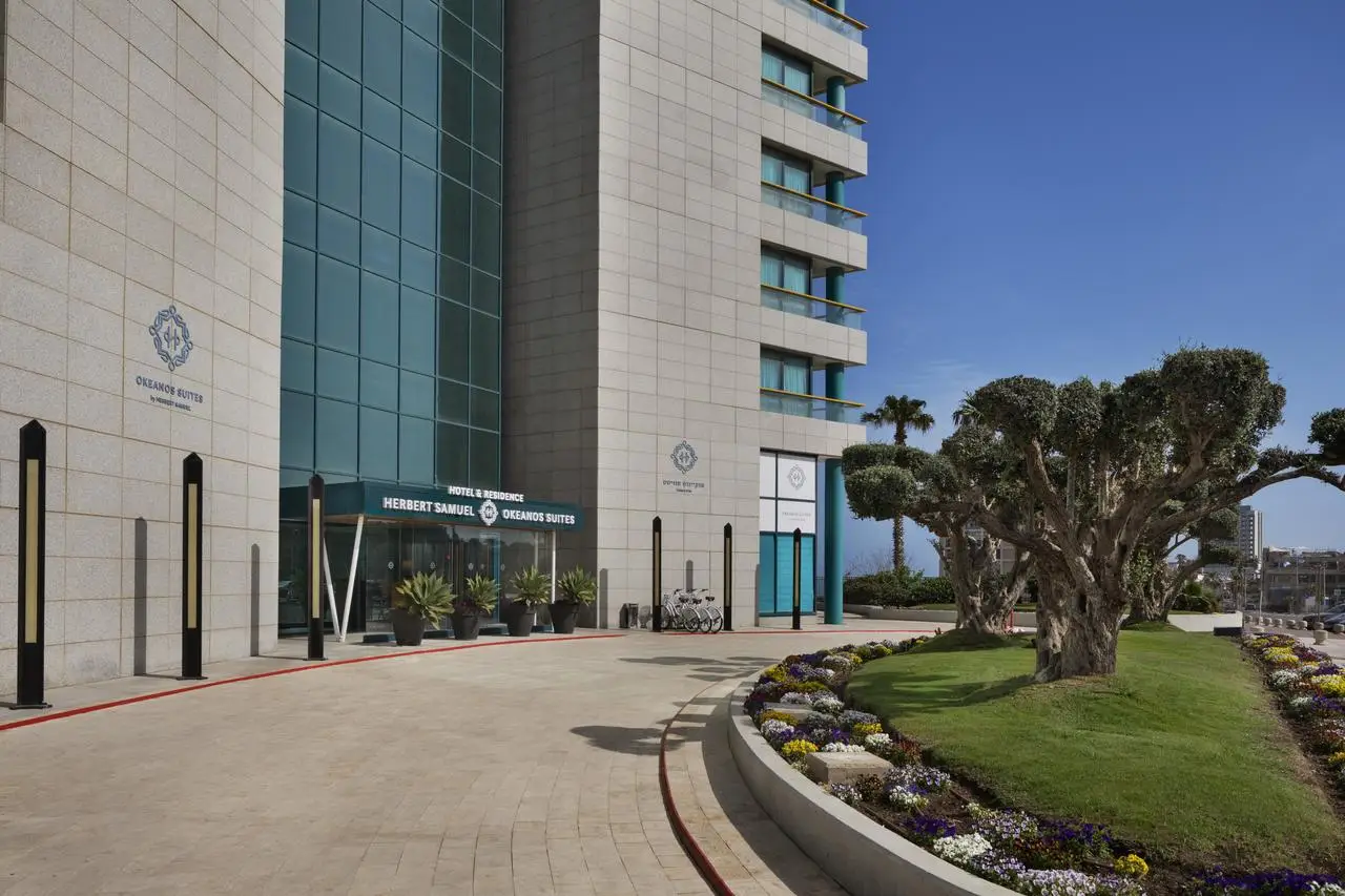 Okeanos Suites