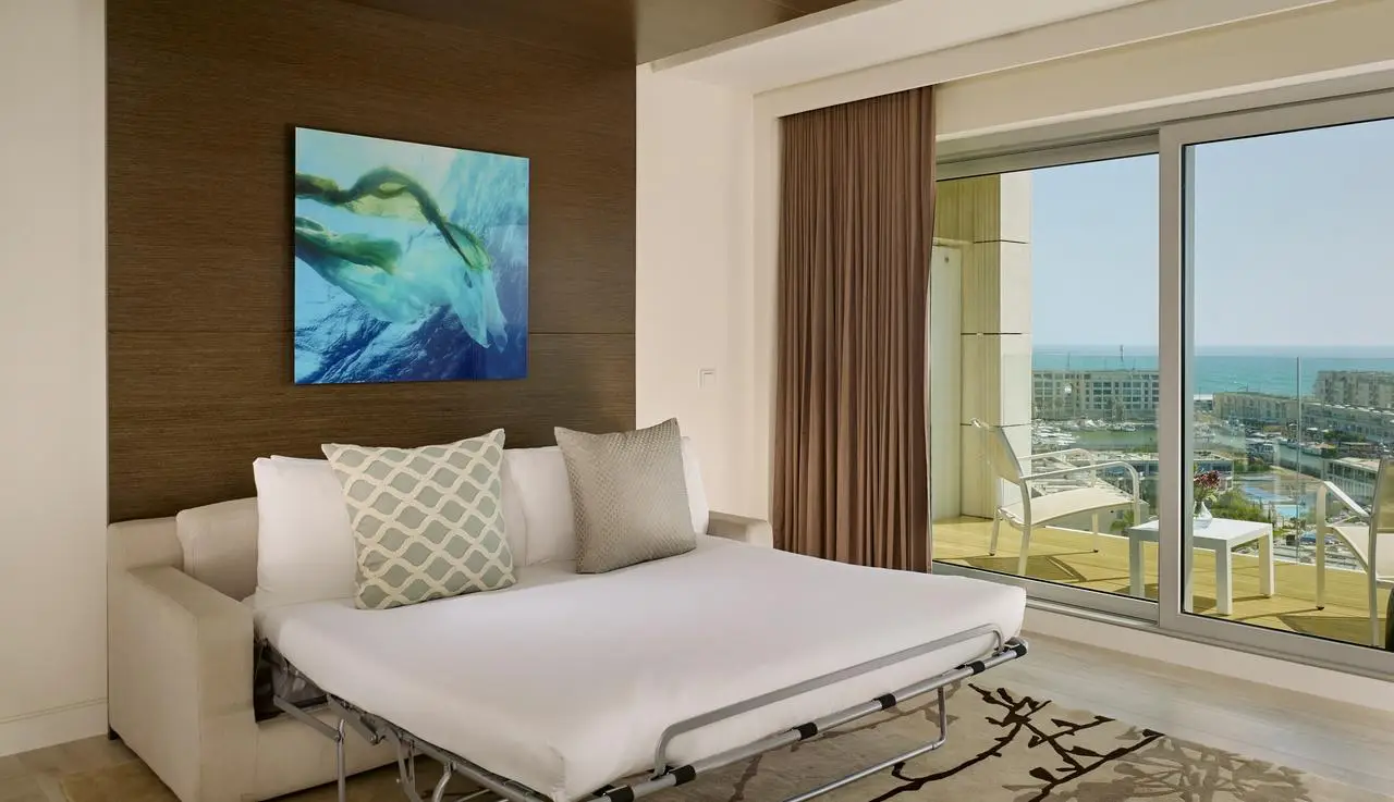 Ritz-Carlton