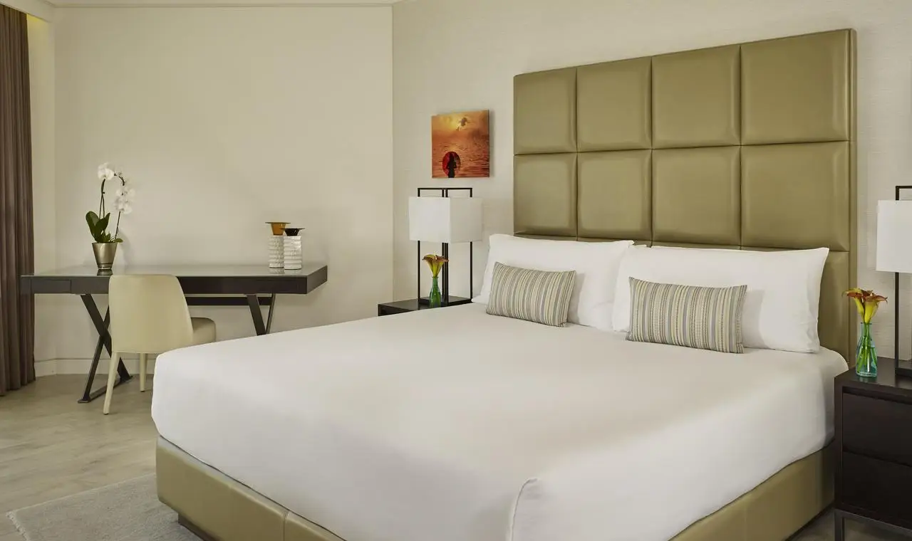 Ritz-Carlton