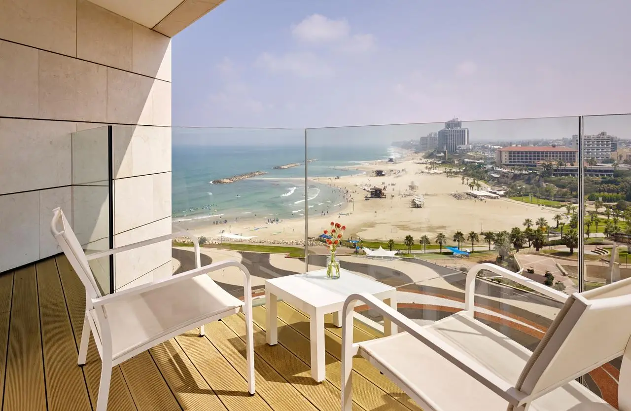 Ritz-Carlton