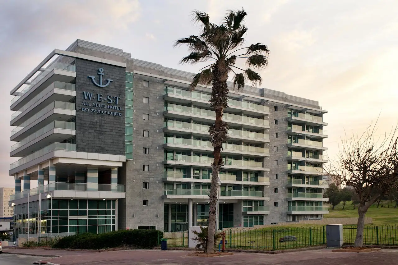 West All Suite Boutique