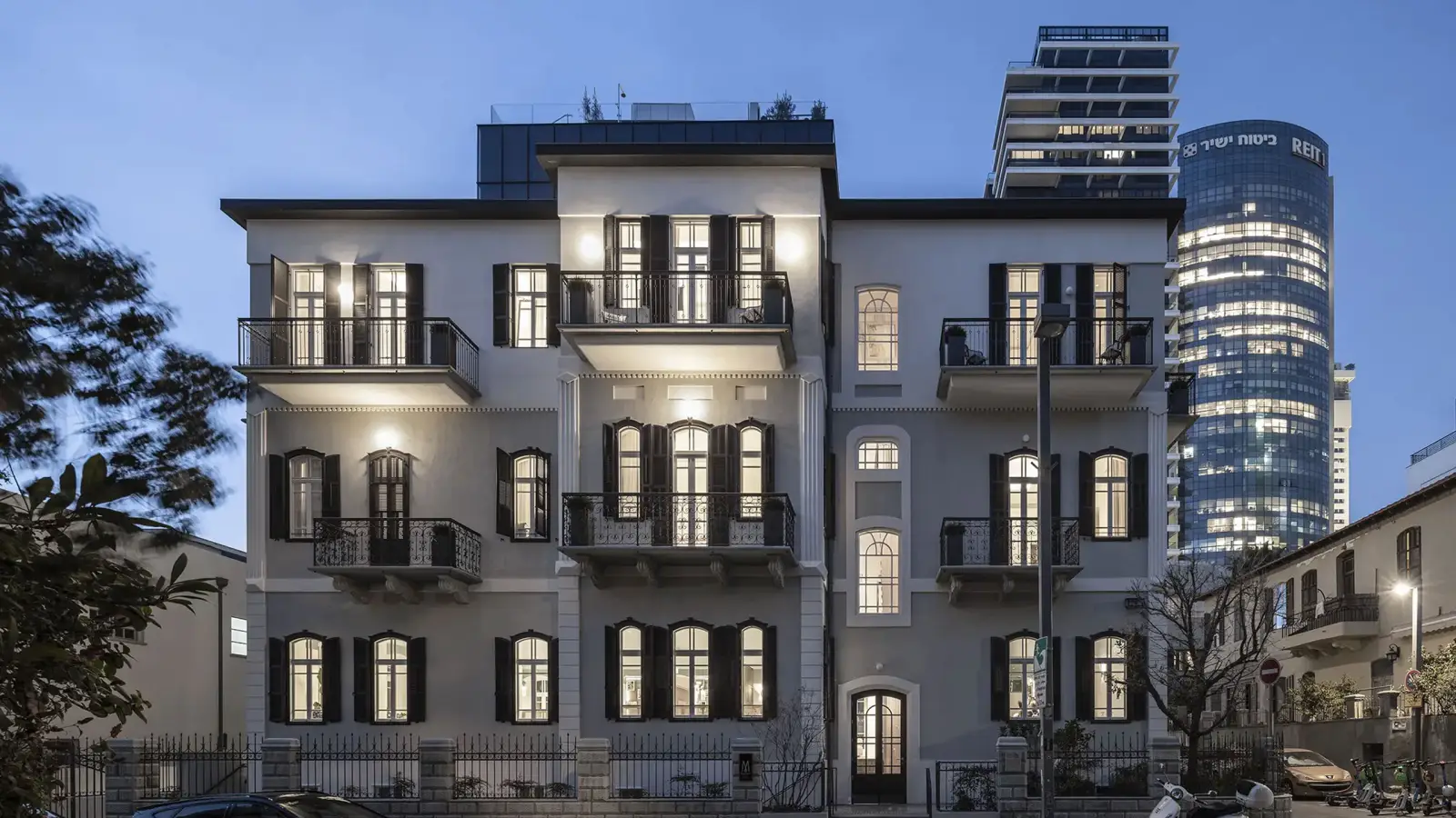 Elkonin Luxury Hotel