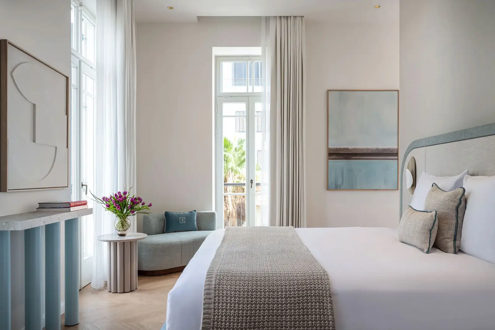 Elkonin Luxury Hotel