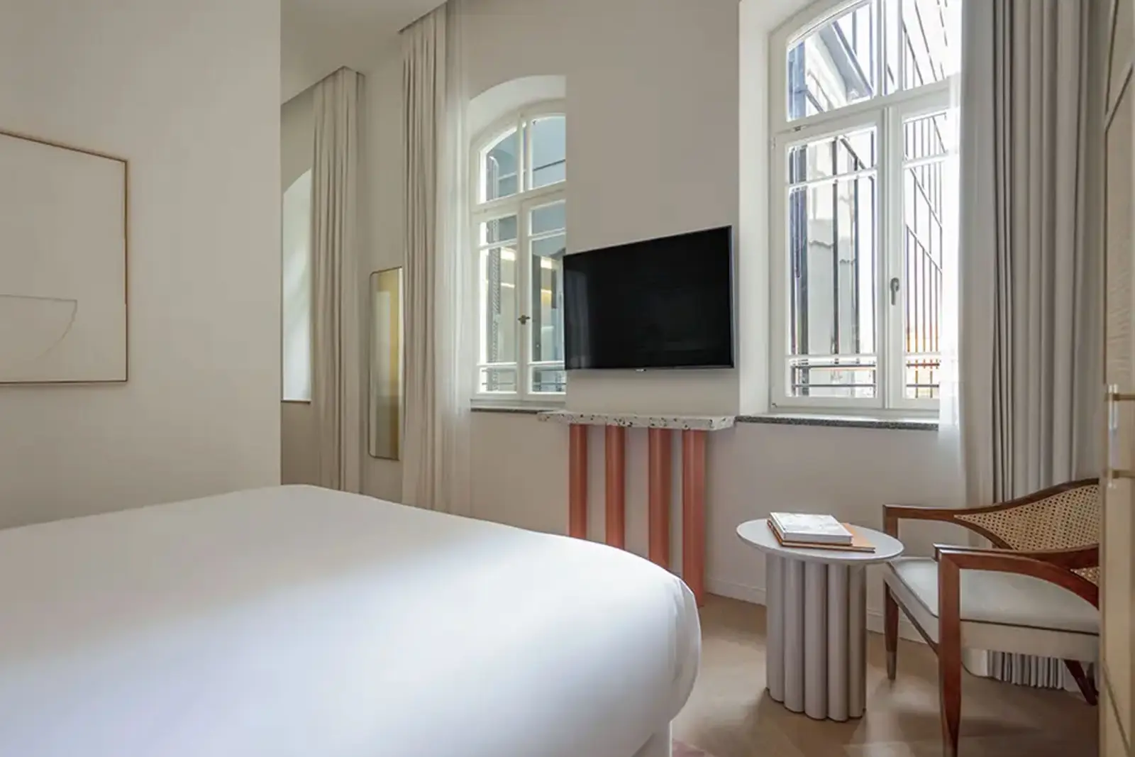 Elkonin Luxury Hotel